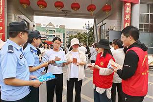 赖斯数据：过人&触球全场最多，1关键传球，7.6分并列全场最高